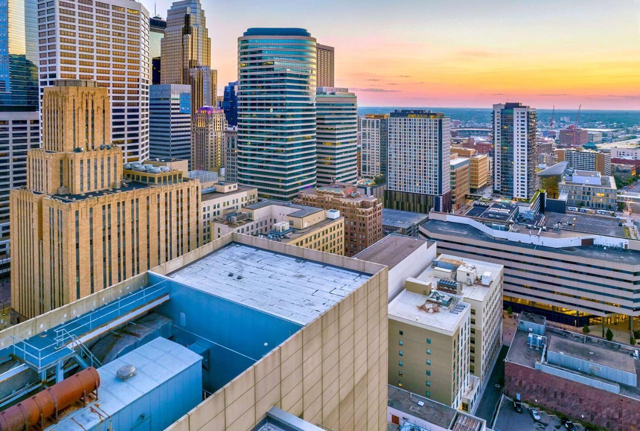 Home2 Suites By Hilton Minneapolis Downtown ภายนอก รูปภาพ