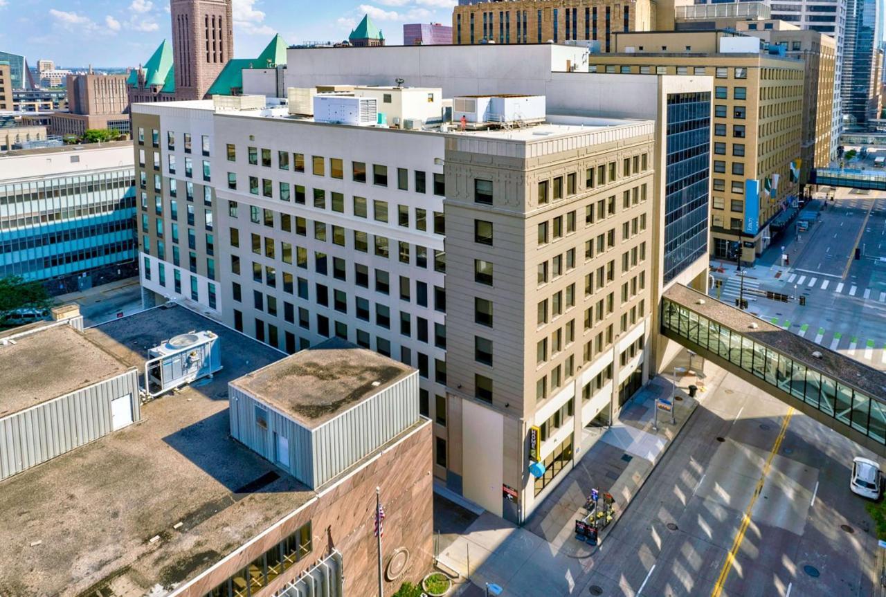 Home2 Suites By Hilton Minneapolis Downtown ภายนอก รูปภาพ