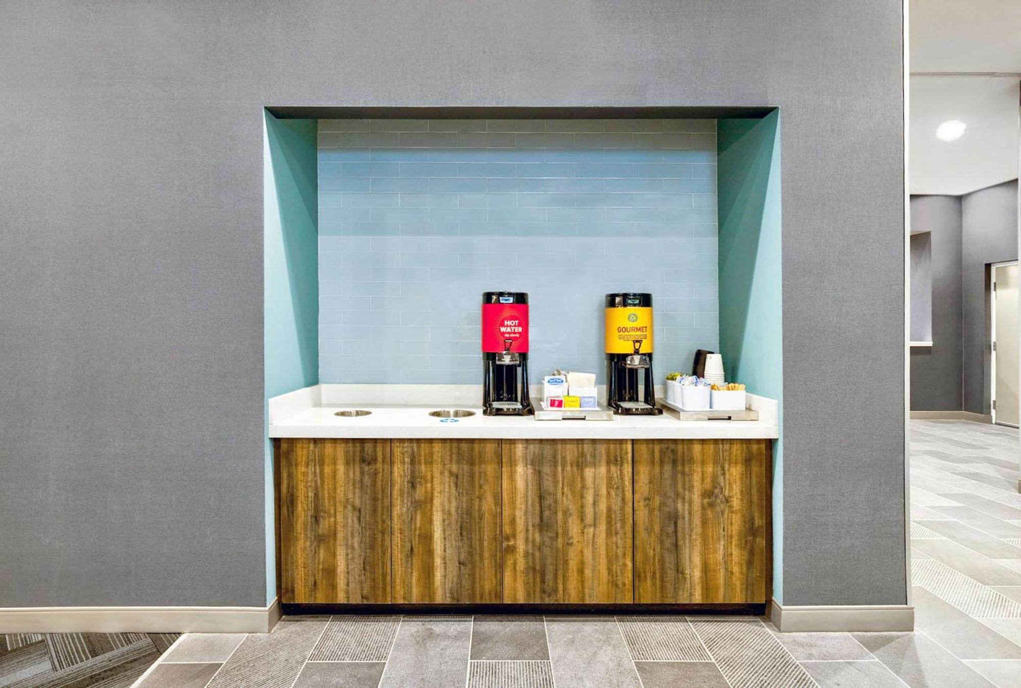 Home2 Suites By Hilton Minneapolis Downtown ภายนอก รูปภาพ