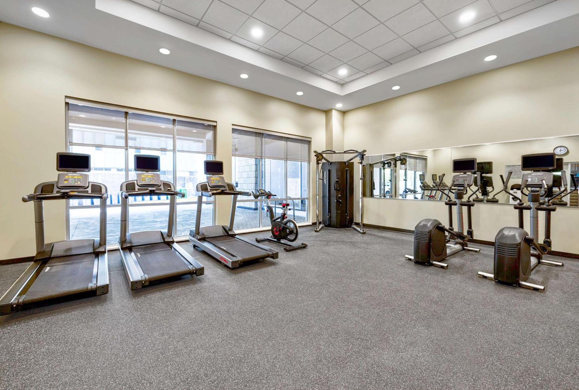 Home2 Suites By Hilton Minneapolis Downtown ภายนอก รูปภาพ